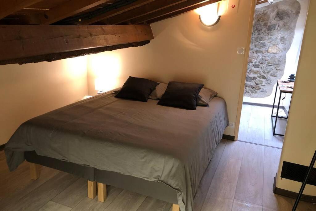 Les Maisons Du Conflent, Maisons Familiales En Pierre Au Coeur Des Remparts ヴィルフランシュ・ド・コンフラン エクステリア 写真