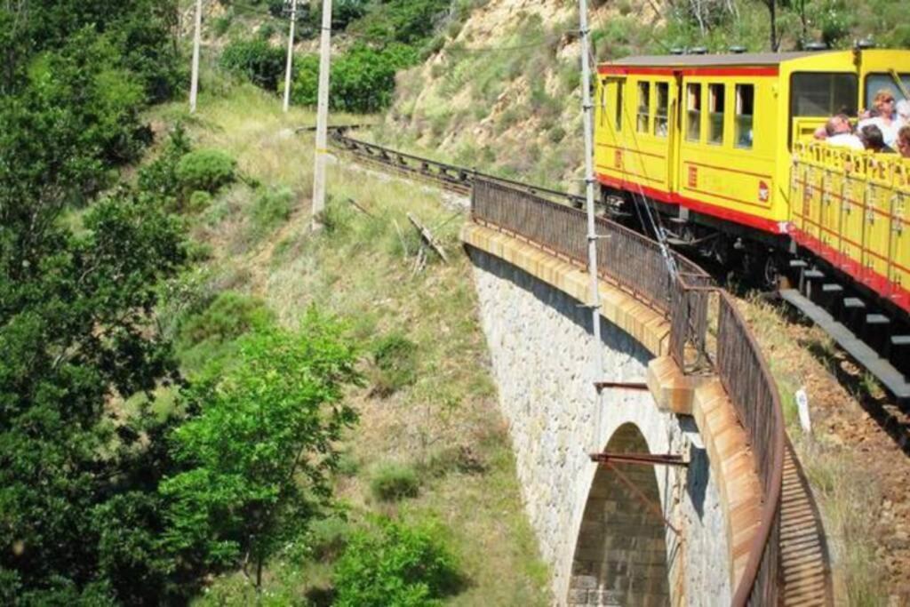 Les Maisons Du Conflent, Maisons Familiales En Pierre Au Coeur Des Remparts ヴィルフランシュ・ド・コンフラン エクステリア 写真