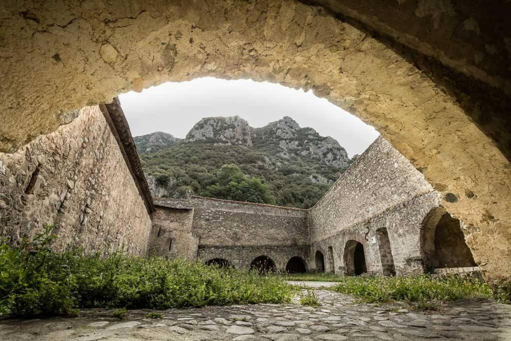 Les Maisons Du Conflent, Maisons Familiales En Pierre Au Coeur Des Remparts ヴィルフランシュ・ド・コンフラン エクステリア 写真