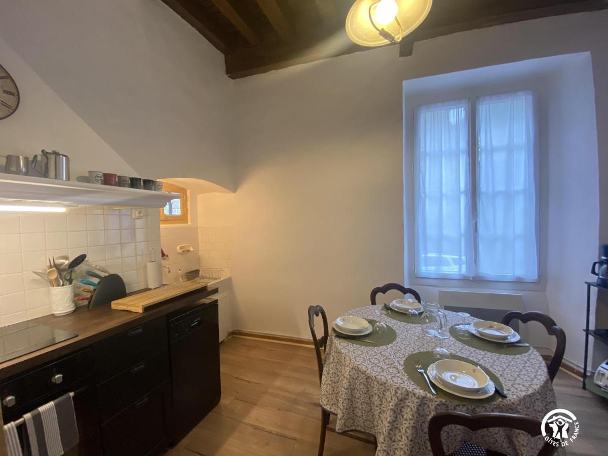 Les Maisons Du Conflent, Maisons Familiales En Pierre Au Coeur Des Remparts ヴィルフランシュ・ド・コンフラン エクステリア 写真