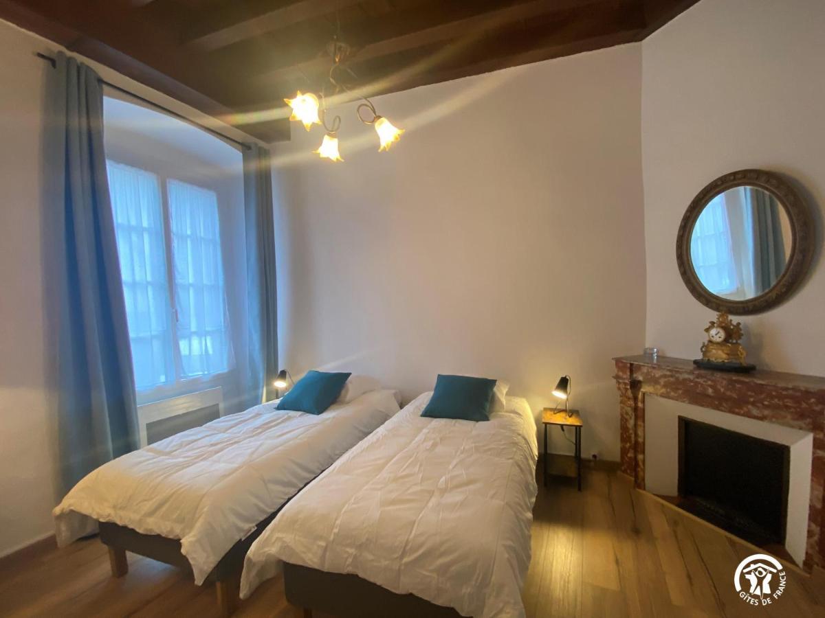 Les Maisons Du Conflent, Maisons Familiales En Pierre Au Coeur Des Remparts ヴィルフランシュ・ド・コンフラン エクステリア 写真