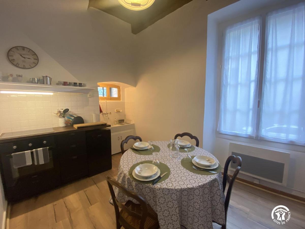 Les Maisons Du Conflent, Maisons Familiales En Pierre Au Coeur Des Remparts ヴィルフランシュ・ド・コンフラン エクステリア 写真